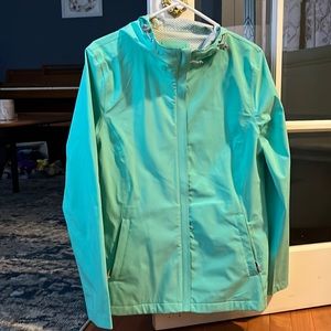 🚚 Free Country Raincoat